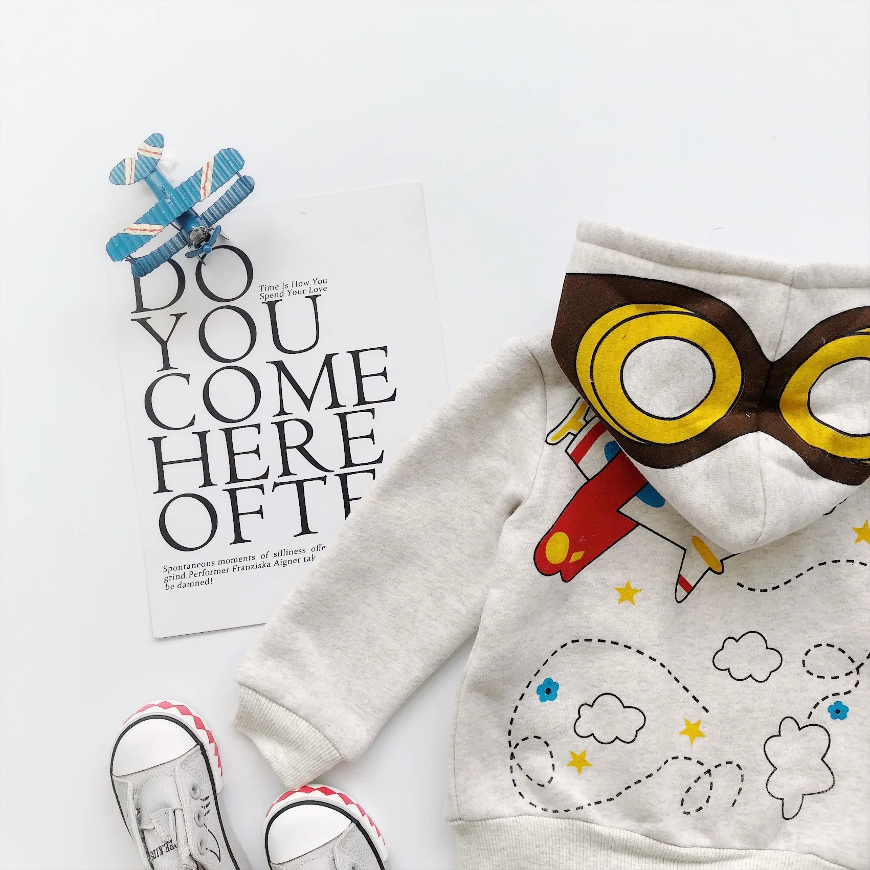 

PROMOTIONS KIDS INS HOT BABY BOY CLOTHES BABY GIRL CLOTHES KIDS JACKETS COAT CHILDREN CLOTHES VESTIDOS VETEMENT CHRISTAMS
