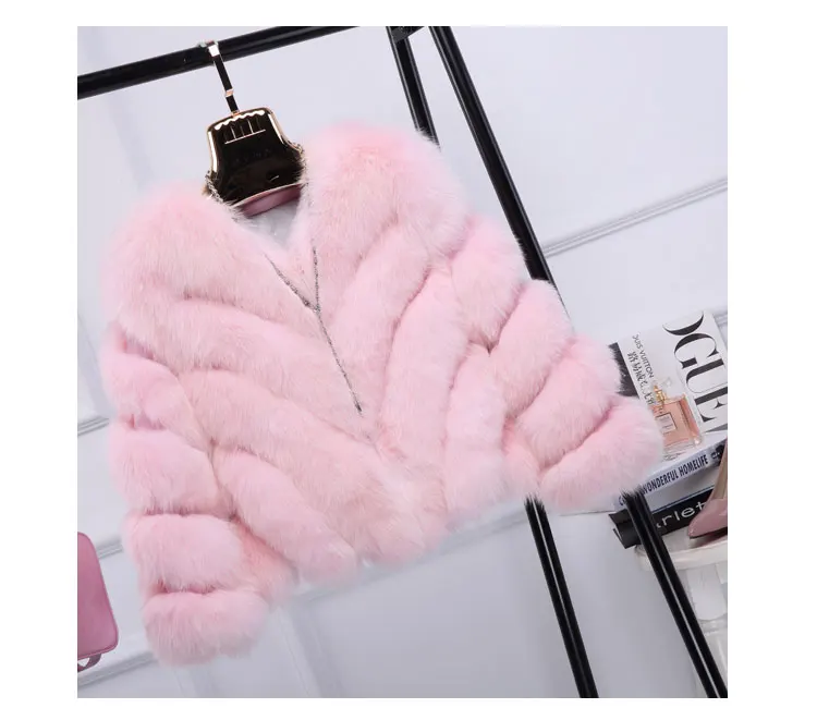 1704075-fox-fur-coat-eileenhou-lvcomeff-46