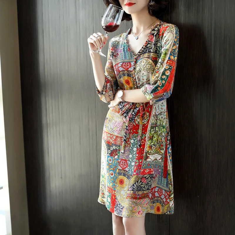 

Silk Dress Women 2019 Spring Summer New Fashion Printed V-Neck Three Quarter Sleeves Lace-up Waistbow Slim A-Line Casual Dress