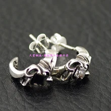 925 Чистое серебро квадратное сверло старинное tang grass thai серебряные серьги-гвоздики черный и белый