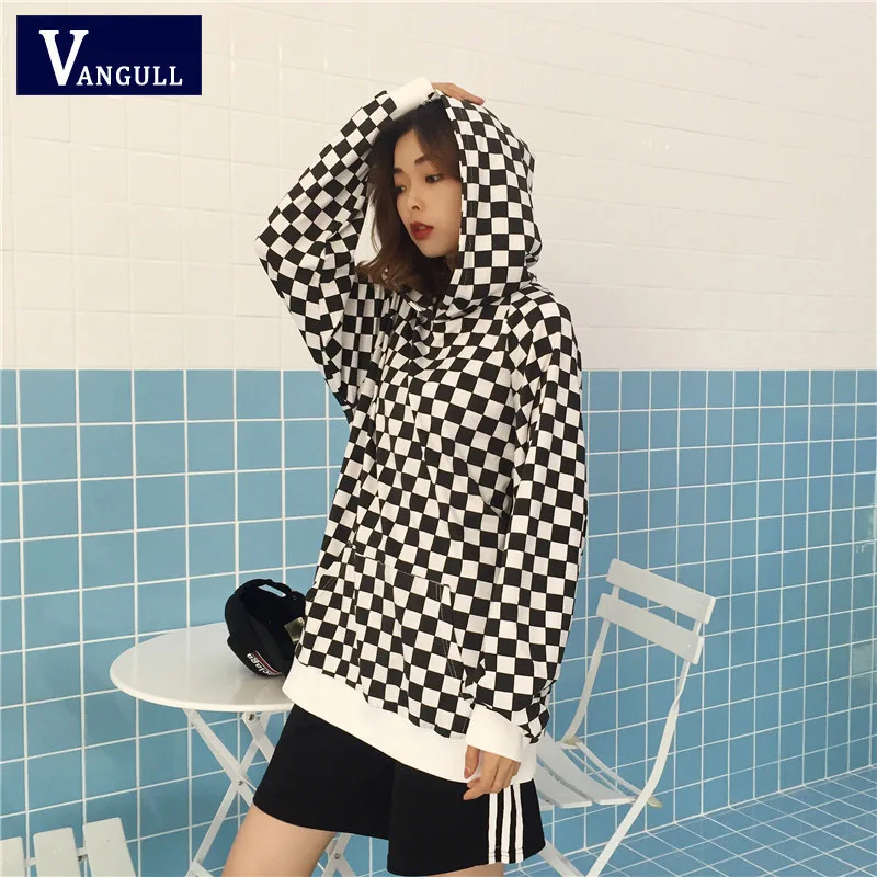 Vangull 2019 الأزياء أسود أبيض منقوشة فضفاض طويل الأكمام قمصان سويت شيرت بقلنسوة النساء الشطرنج هوديس الربيع الخريف الشارع الشهير Vangull 2019 الأزياء أسود أبيض منقوشة فضفاض طويل الأكمام قمصان سويت شيرت بقلنسوة النساء الشطرنج هوديس الربيع الخريف الشارع الشهير