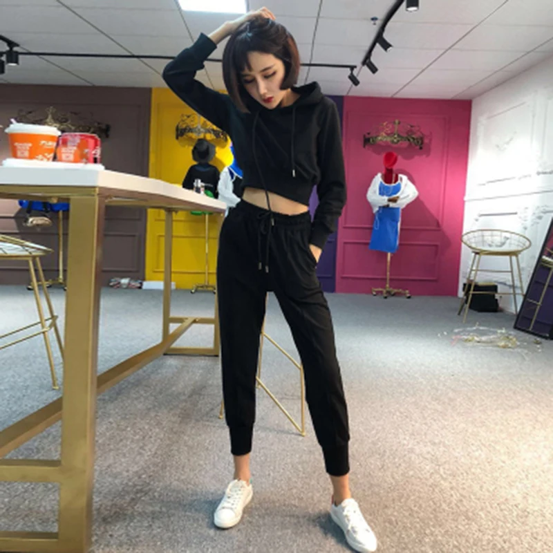 

5 colors high quality Female fashion Comfortable Solid color Hooded Top+Ankle-Length Pants sportswear with pockets Drawstring