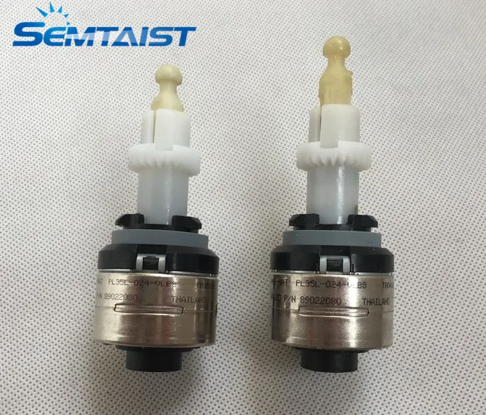

semtaist 2pcs Genuine OEM xenon headlight range adjusting motor 89022080 leveling motor (USED)