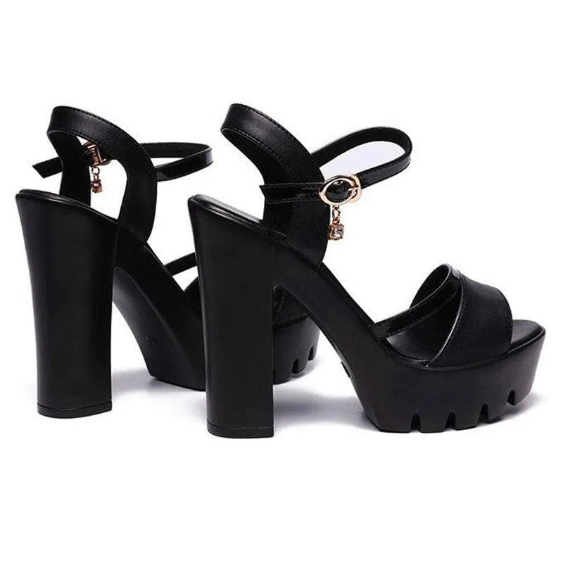 COVOYYAR Platform Women Sandals 2019 Summer Slingback Peep Toe Red Lady Sandals Buckle Strap Thick High Heels Big Sizes WSS978