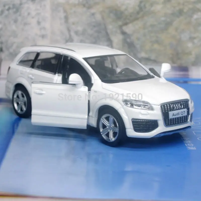 UNI 1/36 масштаб оттягивающийся автомобиль игрушки Германия Audi Q7 SUV литая модель металлическая модель автомобиля игрушка для коллекции/подарка/детей