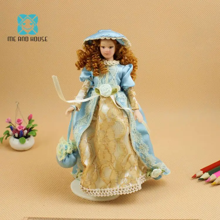 Кукольный домик ручной работы, миниатюрные Мультяшные фарфоровые куклы, игровая модель, платье в западном стиле, куклы для девочек, 1:12 весы