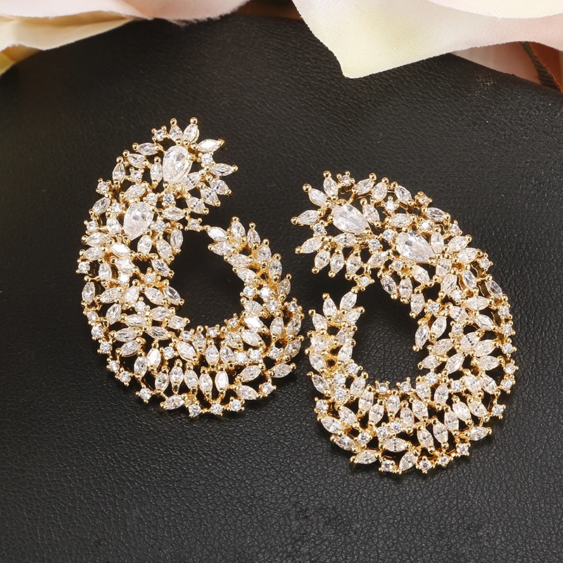 

UILZ Famous Design Luxury Stud Earrings Flower Full Micro Paved Cubic Zirconia Wedding Earring Fashion Jewelry UE2135