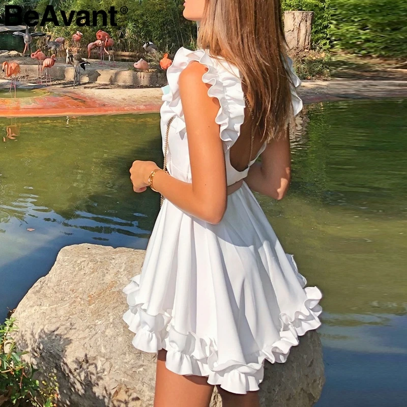 BeAvant женское белое платье с открытой спиной и рюшами, повседневные платья, элегантные плиссированные летние платья, сексуальные короткие платья с высокой талией для вечеринок - Цвет: Белый