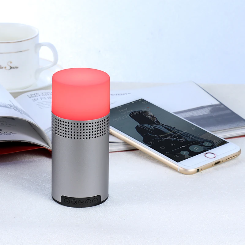 Модные красивые светодиодный Bluetooth Динамик мини Портативный FM радио Световой