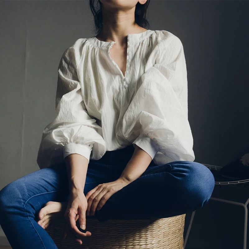 

2019 Summer New Cotton White Shirt Female Solid Color Casual Fashion Women Blouses and Tops Long Sleeve Wild Women Clothing