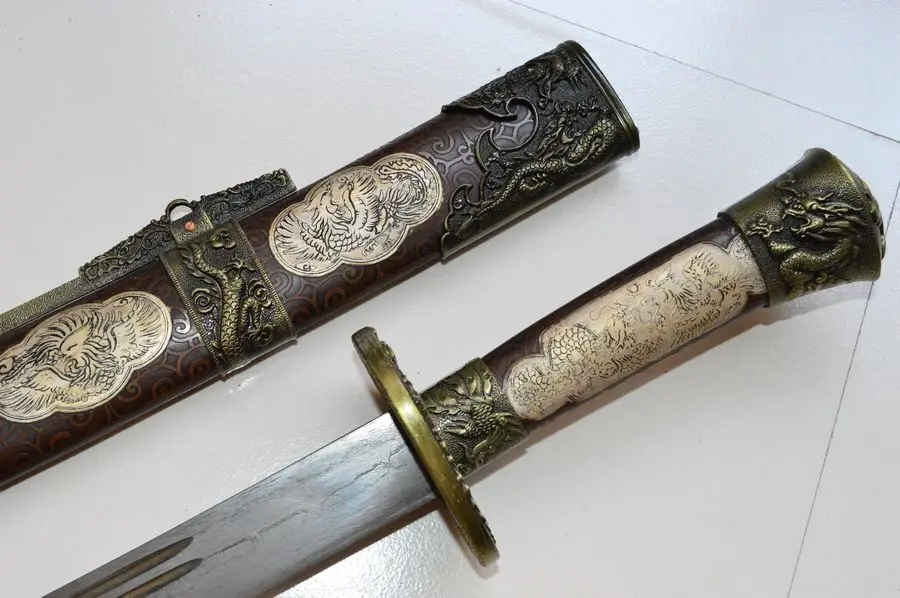 Ручной работы палаш меч DADAO Sharp сложенном Сталь лезвие дракона и Феникс оболочка