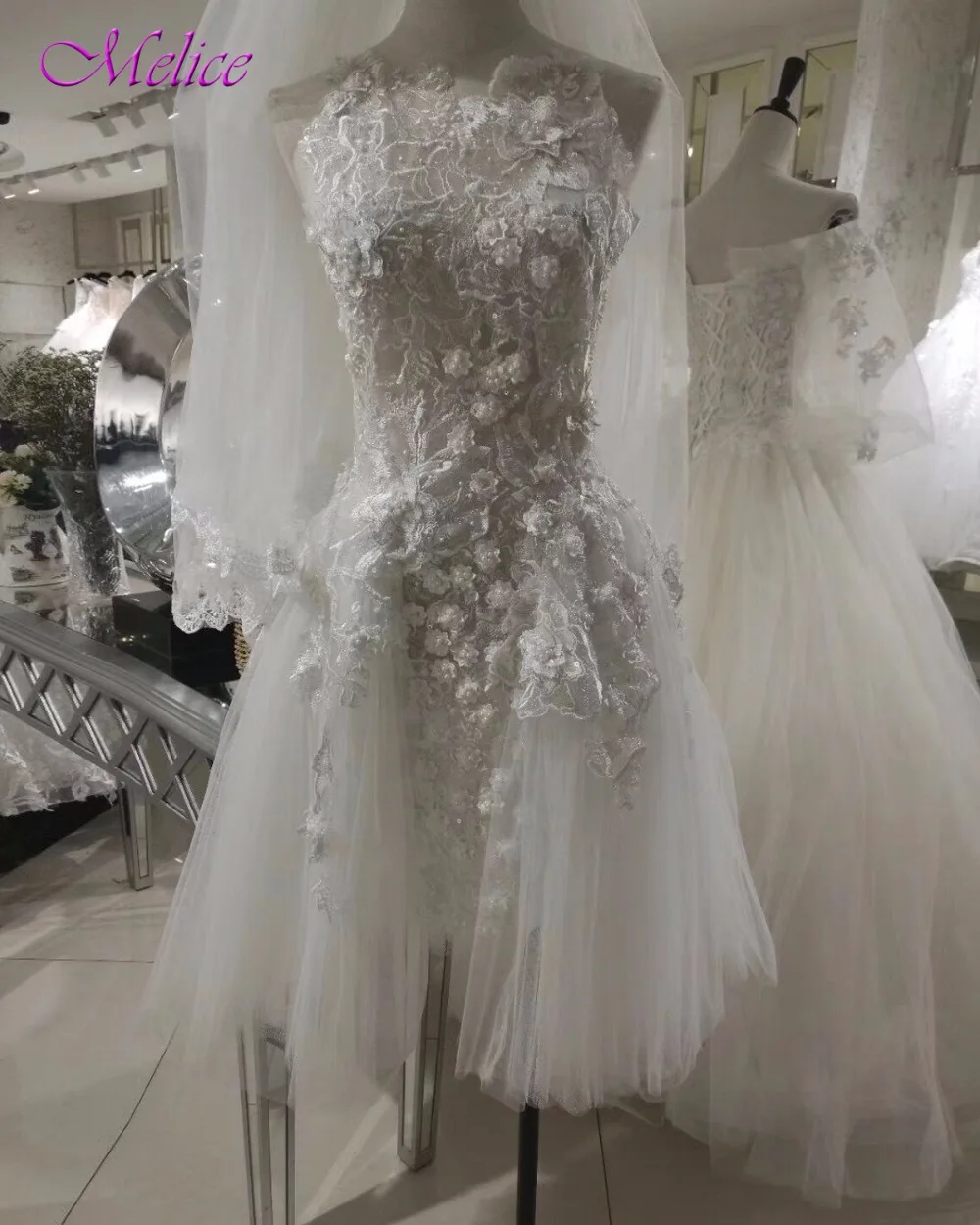 

Fmogl New Design Scoop Neck Appliques Pearls A-Line Short Wedding Dress 2019 Luxury Beaded Lace Up Wedding Gown Robe de Mariage