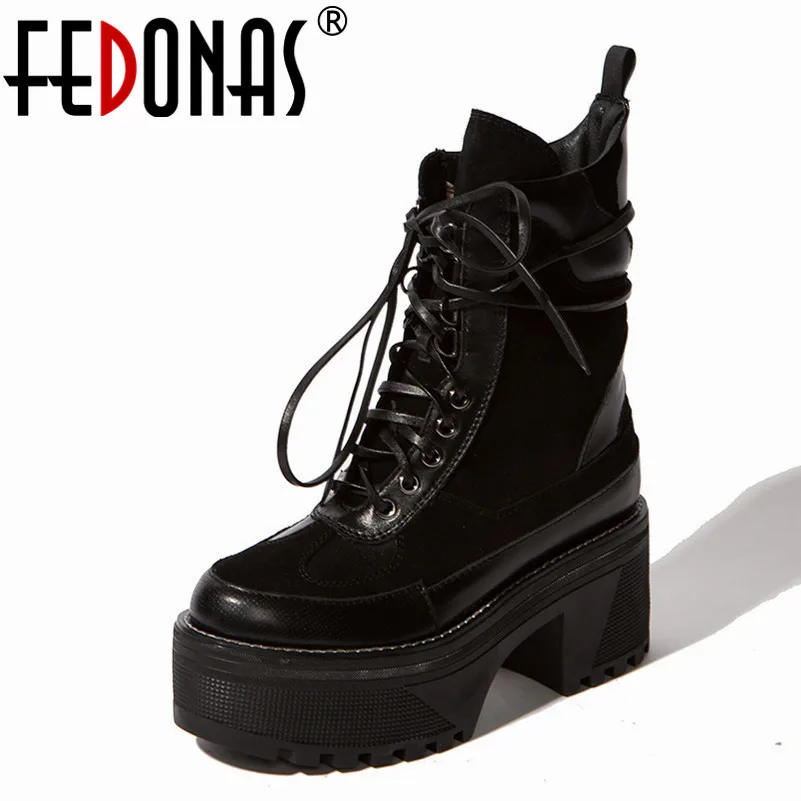 Kopen FEDONAS 2019 Punk Zwarte Vrouwen Enkellaarsjes Dikke Hoge Hakken Martin Schoenen Vrouw Platfroms Casual Schoenen Mode Motorlaarzen