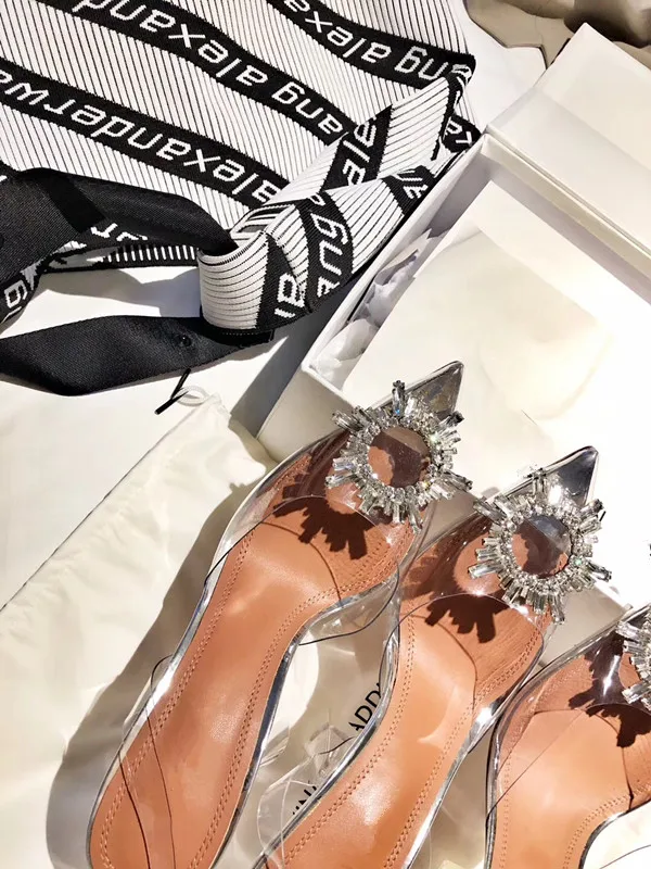 Прозрачные Сандалии-гладиаторы из ПВХ на высоком каблуке-шпильке с прозрачными стразами; женские пикантные туфли-лодочки с острым носком; коллекция года; модная летняя женская обувь