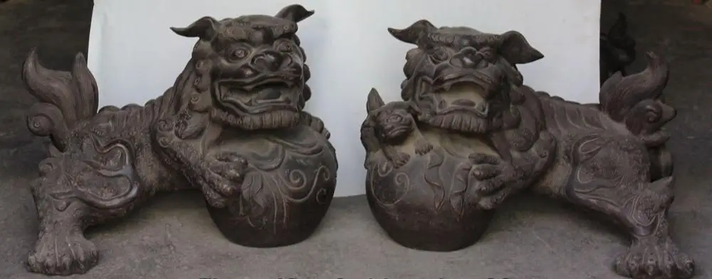 

19" China FengShui Old ZiSha red redware Foo Fu Dog Lion Hold Ball Statue Pair