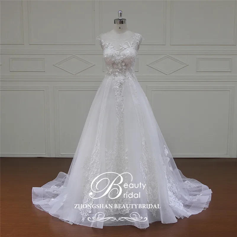 

Beautybridal Vintage Wedding Dress 3D Flower Appliques Court Train Outdoor A-line Vestido de Noiva Bridal Dress XF16060