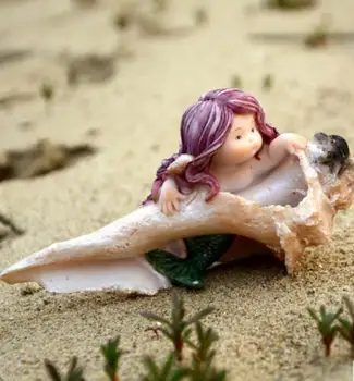 

process of animal Shop decoration fish tank setting a lovely mermaid figure handicraft tabletop statue home decoration wedding