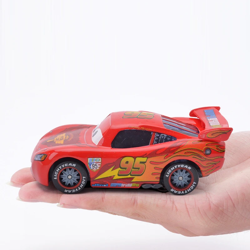 Дисней Pixar Cars No.95 Mack маленький автомобиль Lightning McQueen 1:55 литой под давлением