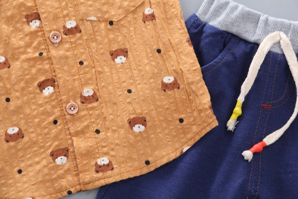 Летняя рубашка с короткими рукавами и рисунком медведя для маленьких мальчиков+ шорты; комплект со штанами; костюм для сна; однобортная одежда с отворотом