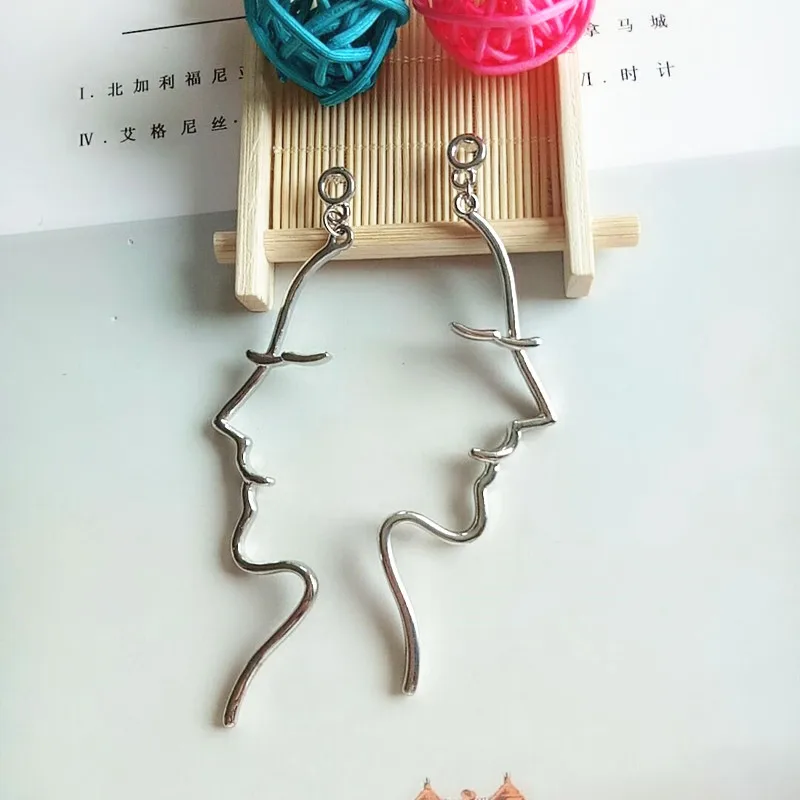 Timlee E193 New Personality Exaggeration Face Earring Alloy Long Drop Earrings,Fashion Accessories wholesale