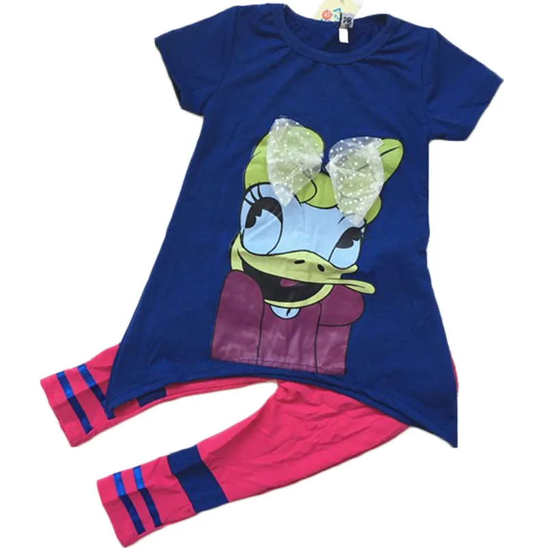 

3-7T girl clothing sets Clearance summer Children Loose t-shirt+stripe lace bow pants cartoon Donald Duck baby set free shipping