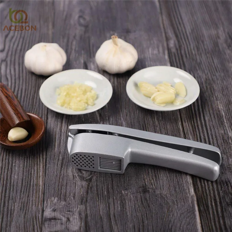 Garlic Press Mincer and Slicer 2 in 1 Kitchen Gadget Aluminium Crusher Mincer Grinder Chopper Slicer for Garlic Kitchen Tool