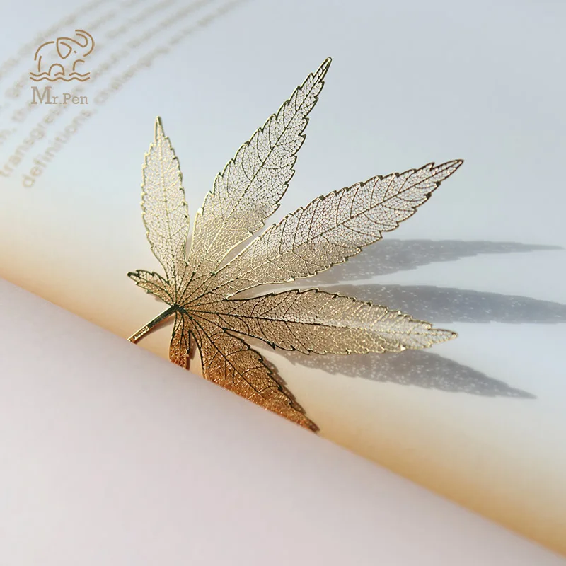 

Creative Chinese Style Gifts Metal Hollow Cmaple Leaf Bookmarks with Tassel Craft Art Office Accessories School Stationery