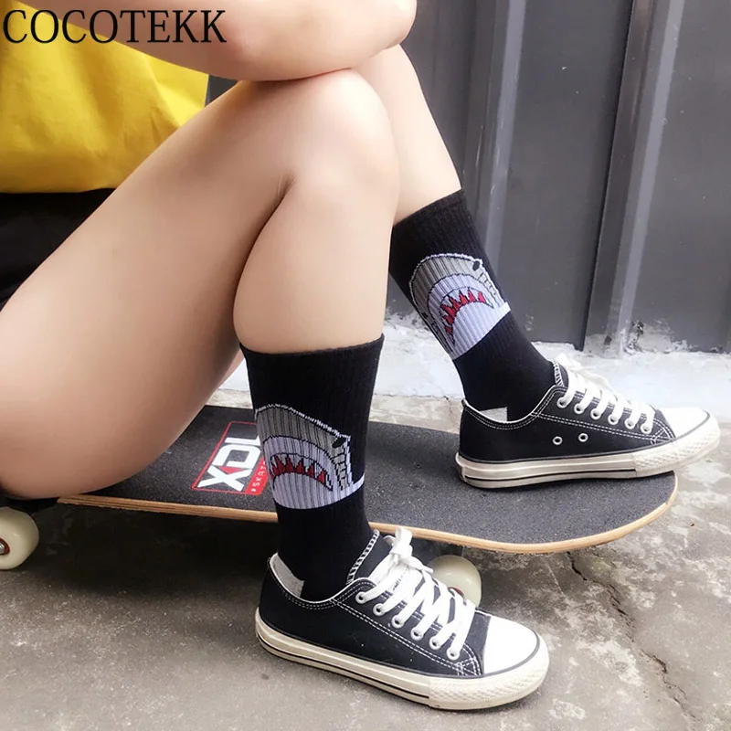 Kaus Kaki Katun Combed Trendi Merek Baru 2018 Kaus Kaki Wanita Skateboard Hiu Uniseks Seksi untuk Wanita Kaus Kaki Pesta Harian Di Luar Sox Kasual