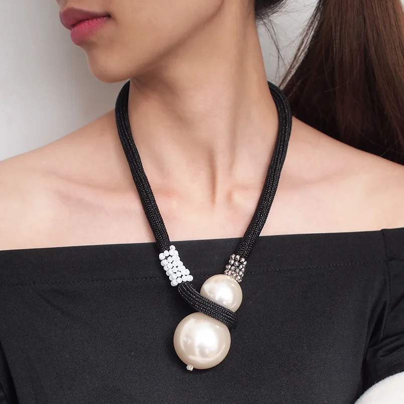 

Big Simulated Pearl Choker Necklaces For Women Chunky Beads Statement Crystal Rope Chain Ball Pendant Necklace UKEN