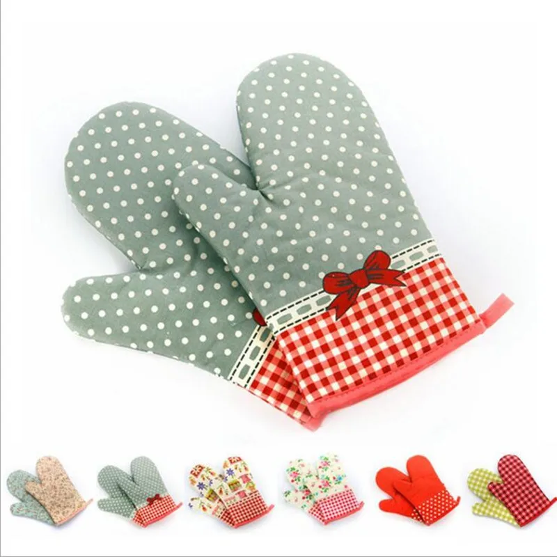 

2pcs/lot Simple Floral Bake Armor Oven Gloves Heat Resistant As BBQ Gloves,Oven Mitts or Pot Holders Avoid Scald Accident