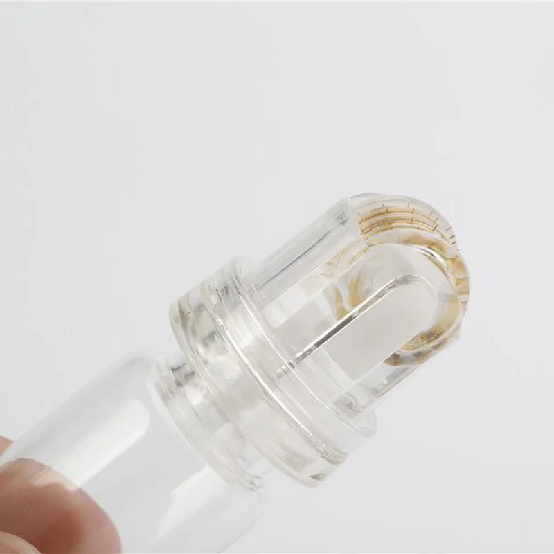 Оптовая продажа Hydra Derma Roller 64 с золотыми наконечниками микроиглы гелевой бутылкой