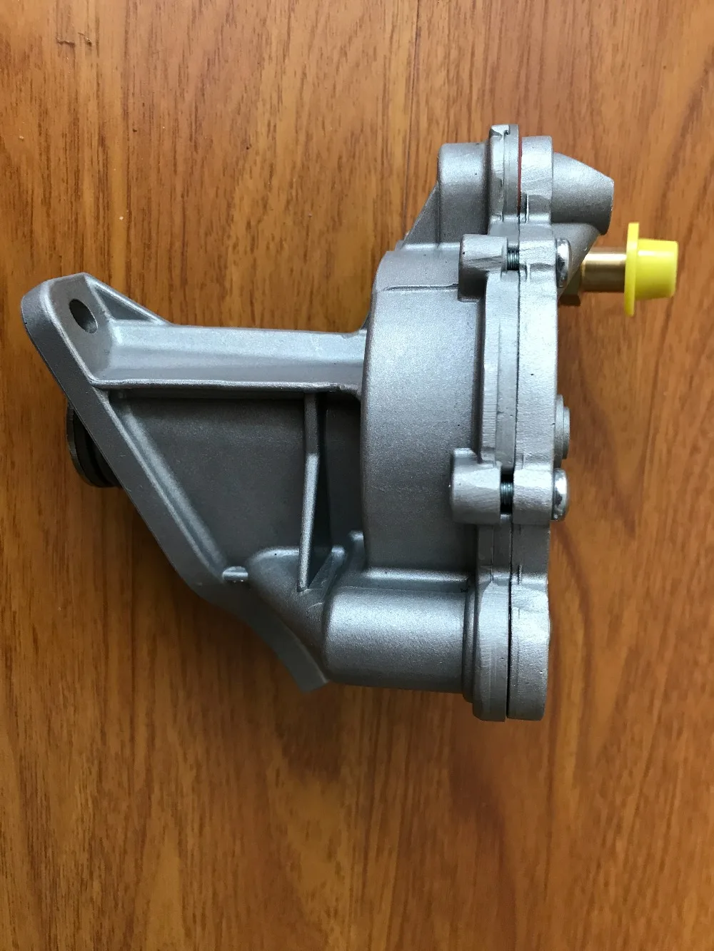 TRANSPORTER T4 Vacuum Pump 720533990 or 722300091 or 076145100 or 074145100A TRANSPORTER T4 Vacuum Pump 720533990 or 722300091 or 076145100 or 074145100A