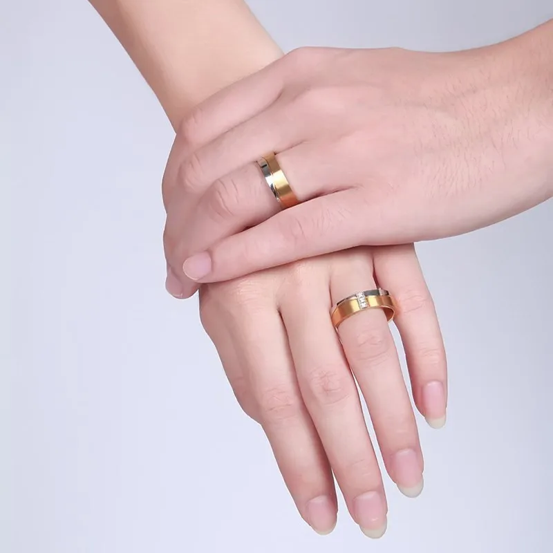 10pcs/lots Wholesale Stainless Steel Wedding Ring for Couples Gold Color Provide Mix Size