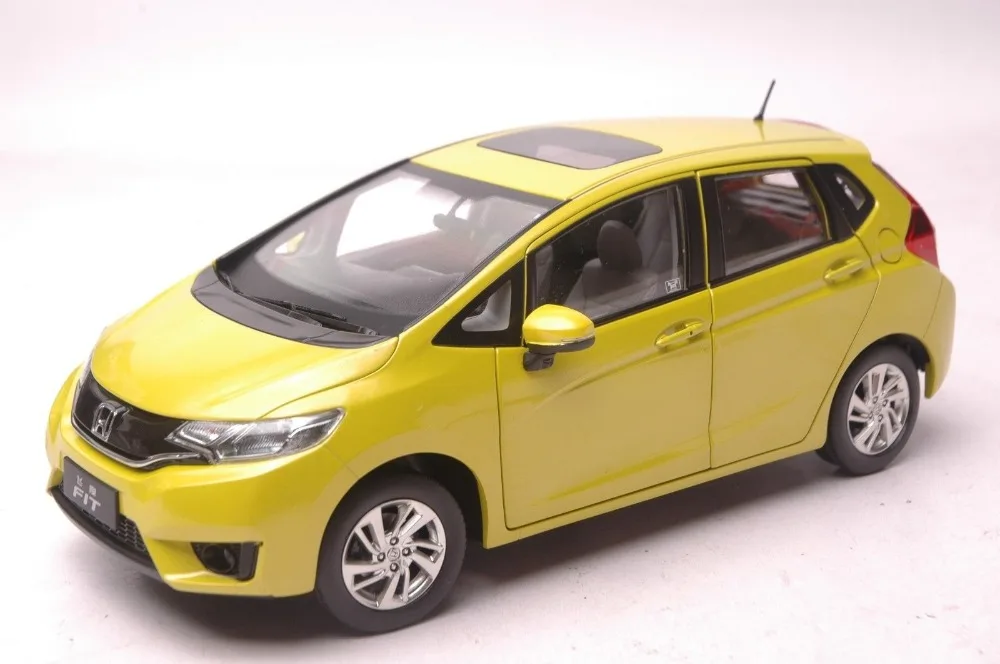 118 Diecast Model for Honda Fit 2014 Yellow Alloy Toy Car Collection MK10in Diecasts & Toy