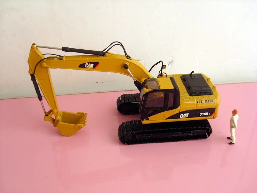 1:50 CAT320D Hydraulic Excavator toy