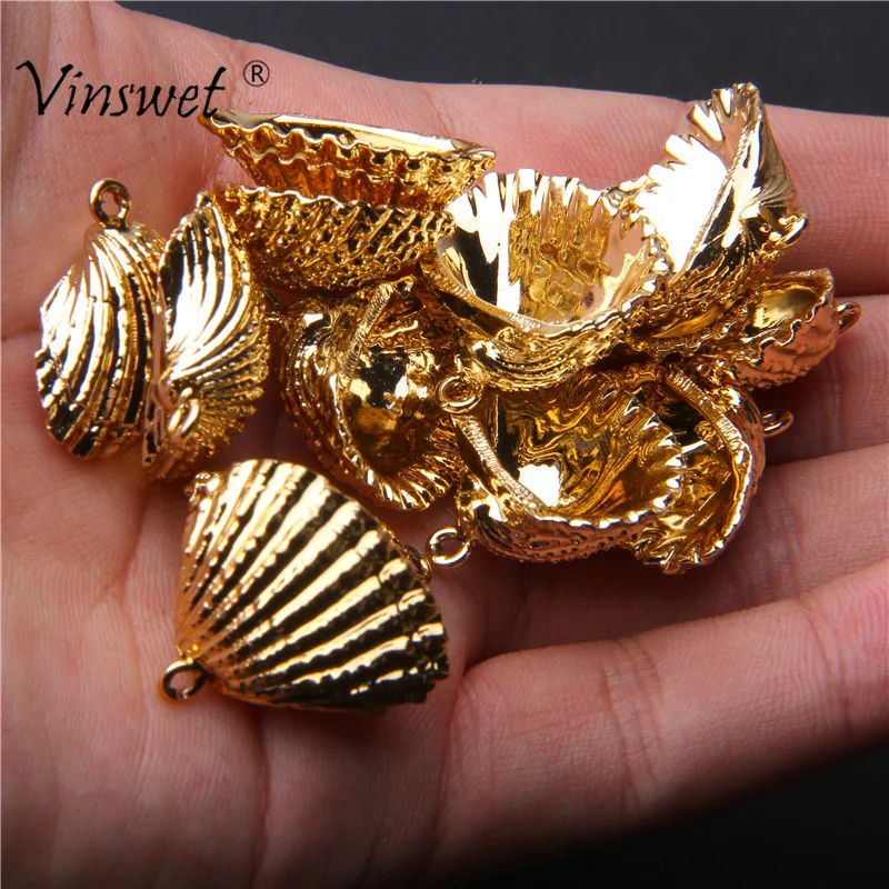 

4pcs Natural Shell Conch Charm Pendants for Necklace Bracelet Earring Making Jewelry DIY Craft Decoration(Size:21.1*25.3mm)