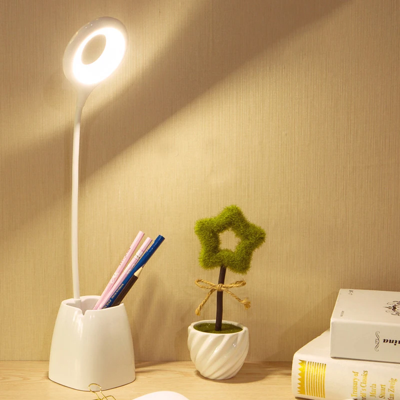 9764290375_979719803