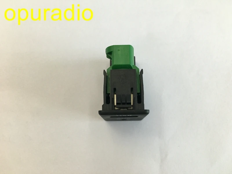 VW AUX USB Socket (4)