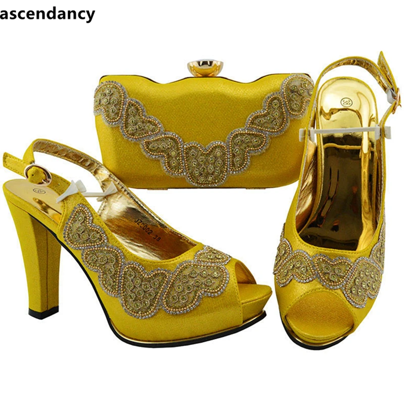 

Latest Design Italian Shoes with Matching Bags Set Decorated with Rhinestone Nigerian Women Wedding Shoes and Bag Set Sexy Heels