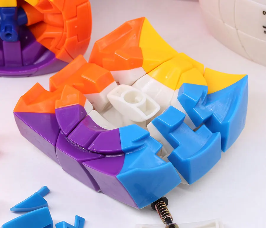 MF8-Crazy-Pentahedron-09