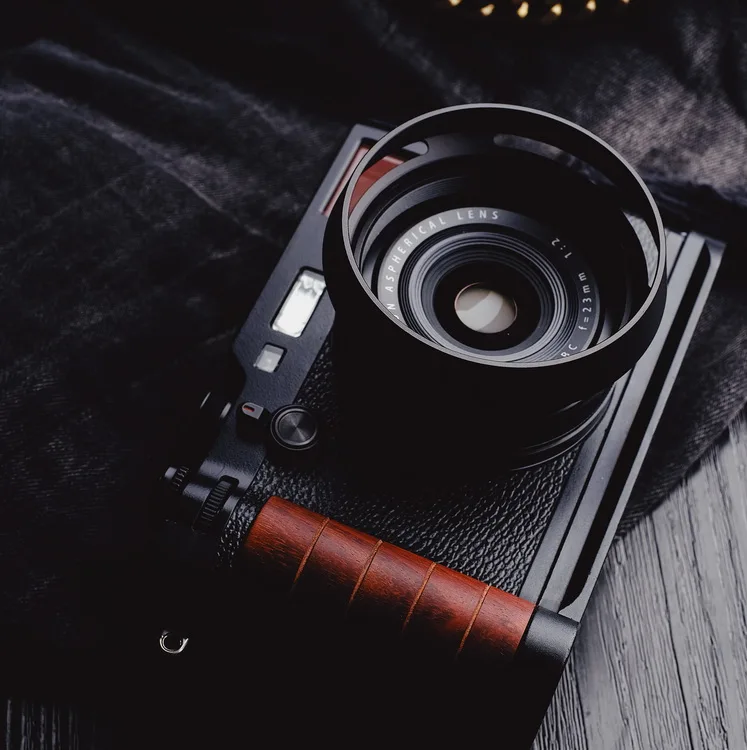 

Wooden Wood Circular Hand Grip Aluminum Base Bracket Quick Release L Plate fit for FUJI X100F FUJIFILM X 100F