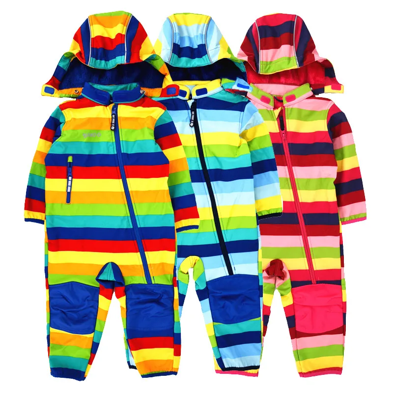Children's soft shell plus velvet integrated windproof and rainproof