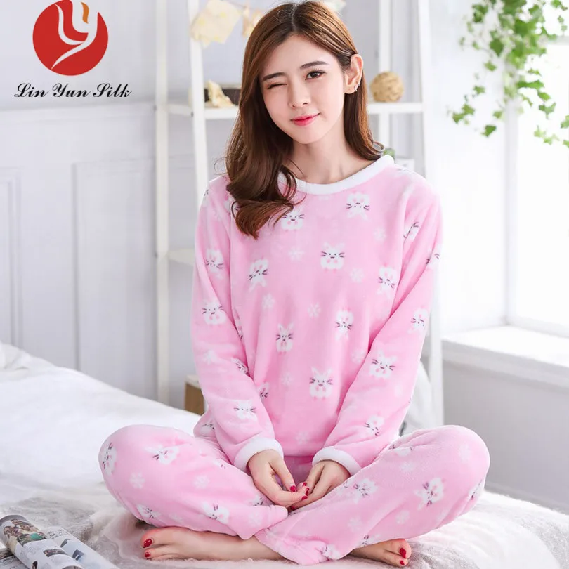 https://ae01.alicdn.com/kf/HTB11MxcXZ2vU1JjSZFwq6x2cpXaF/Winter-Ladies-Pajamas-Set-Women-Sleepwear-Female-Fleece-Pajamas-Sets-cute-pink-Home-Suits-Sleepwear-home.jpg