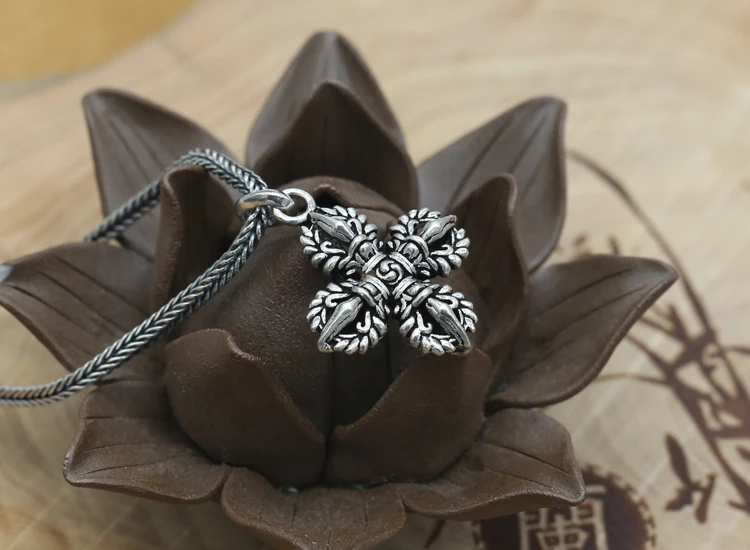 silver-pendant0301b