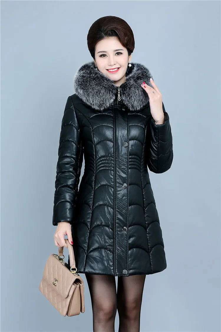 Женская зимняя кожаная куртка с капюшоном размера плюс 6XL для женщин среднего возраста, пальто с меховым воротником и капюшоном, Толстая теплая парка из искусственной кожи, женская верхняя одежда