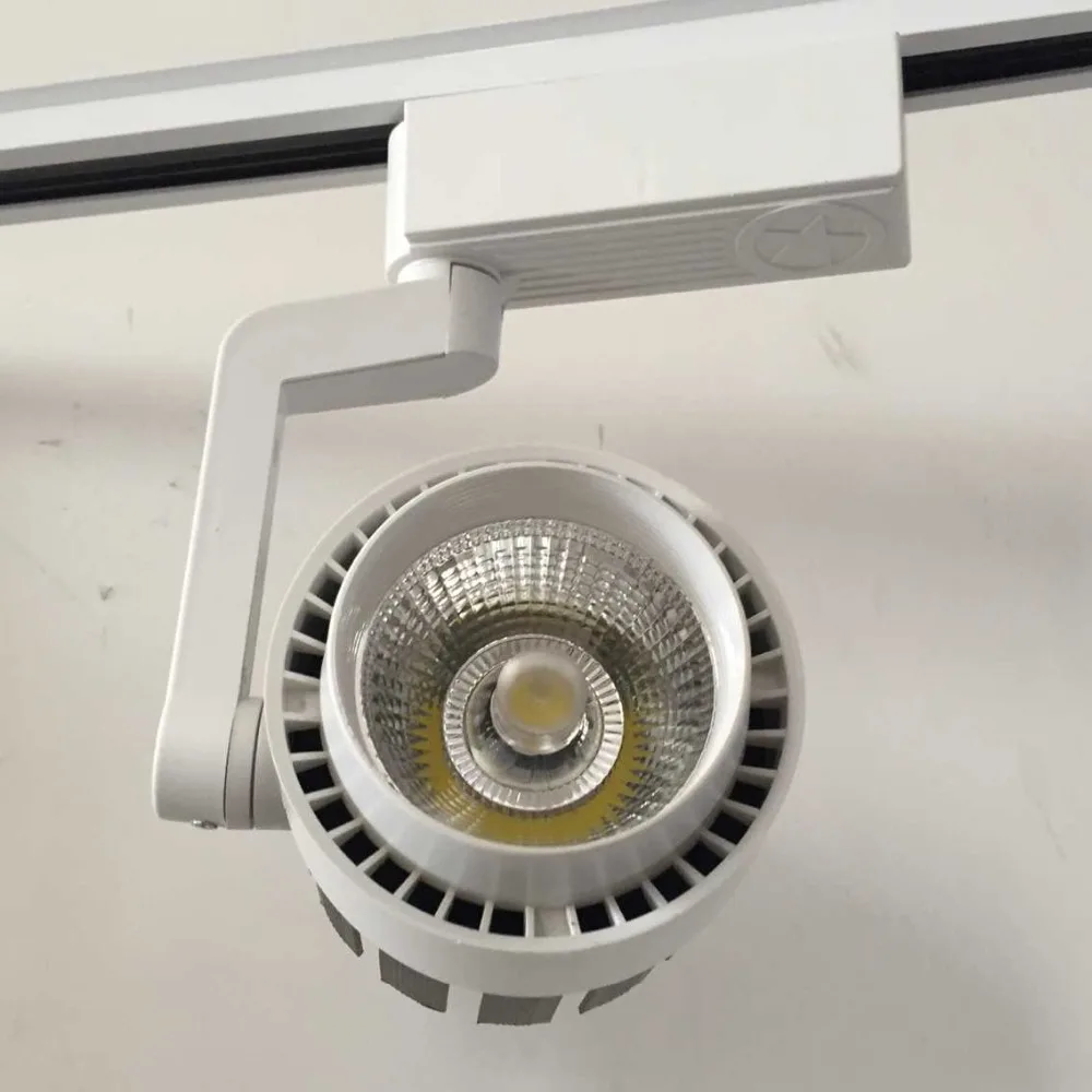 

Free shipping 20W COB led tracking lamp,Briglux chip,AC85-265V 3years warranty,90-110lm/W Led Track Lamp