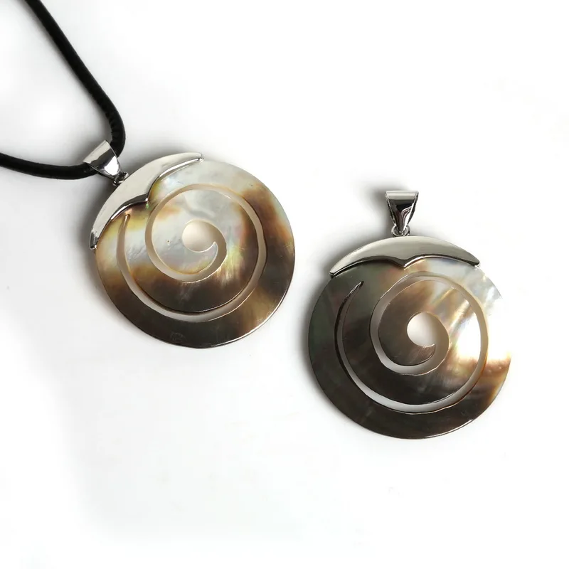 

45mm Carved Hollow Out Natural Mother of Pearl White Shell Pendant for Jewelry Findings DIY Drops Round Shape