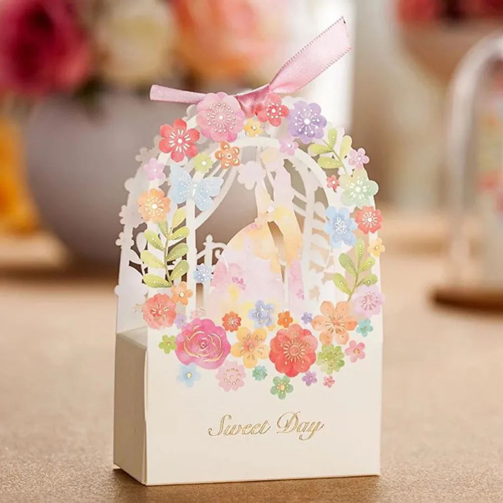 

1Pcs Party Gift Holder Candy Boxes with Ribbon Romantic Flower Pattern Shower Favor box For Bomboniere Wedding Anniversary