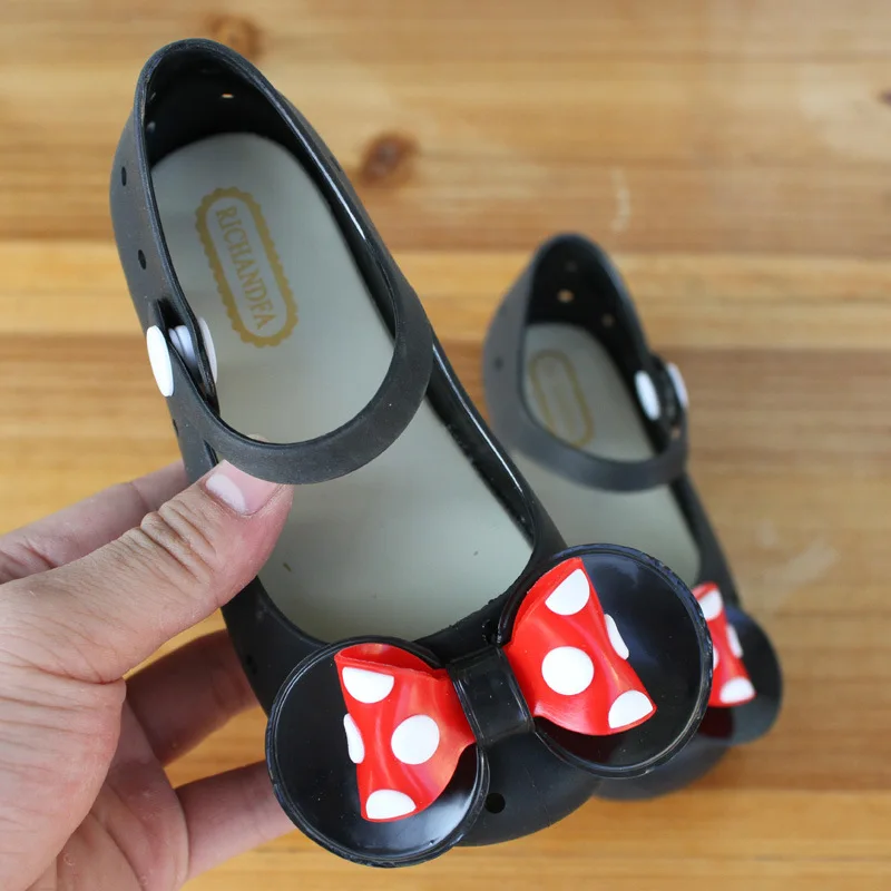 14-17cm Cute Dot Bows Silvery Girls Sandals soft Comfortable Sandals Sapato Infantil Children Girls Shoes Black Shoes PVC