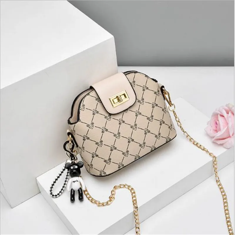 

2019 New Chao Korean version of Baitao oblique bag lady fashion small square bag simple one-shoulder bag lady bag